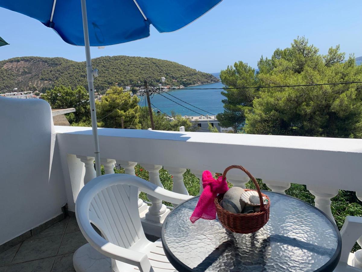 Loula Poros Town